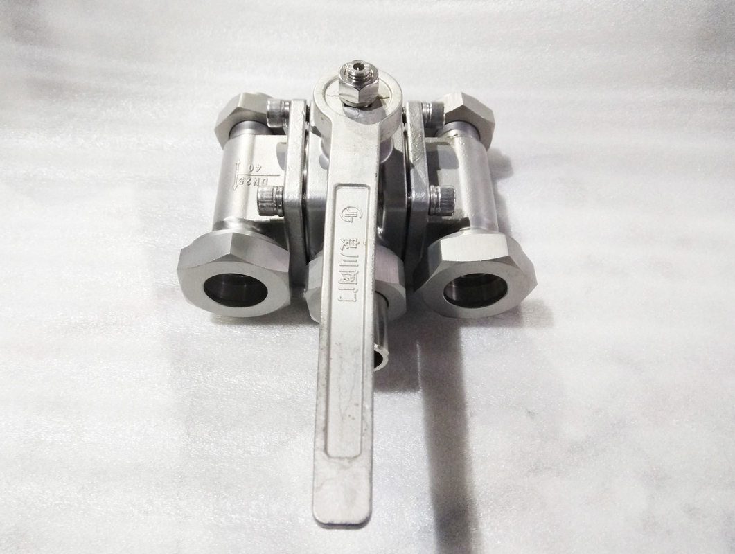 กล่องลูกกลองสามทาง Cryogenic สแตนเลสไร้ขัดกับกระบอกระเบิด LNG/LOX/LN2/LAR